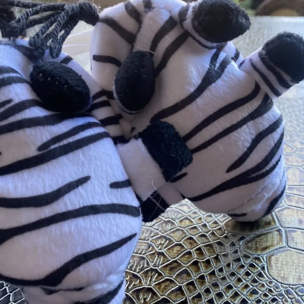 Rare vintage Zebra 🦓 Baby slippers that Rattle 0 to 6 months